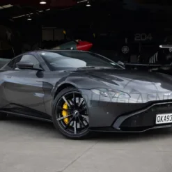 Rolexglasni Prestige Aston Martin Vantage in Wisconsin